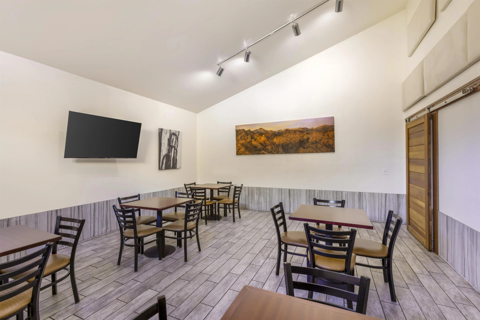 Best Western PLUS Frontier Motel