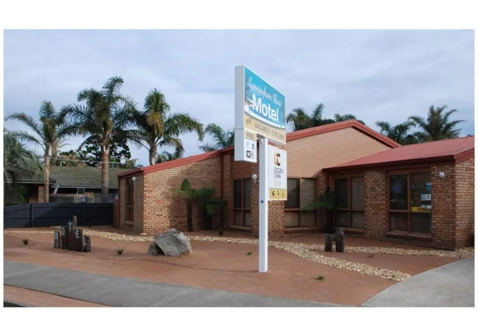 Cunningham Shore Motel