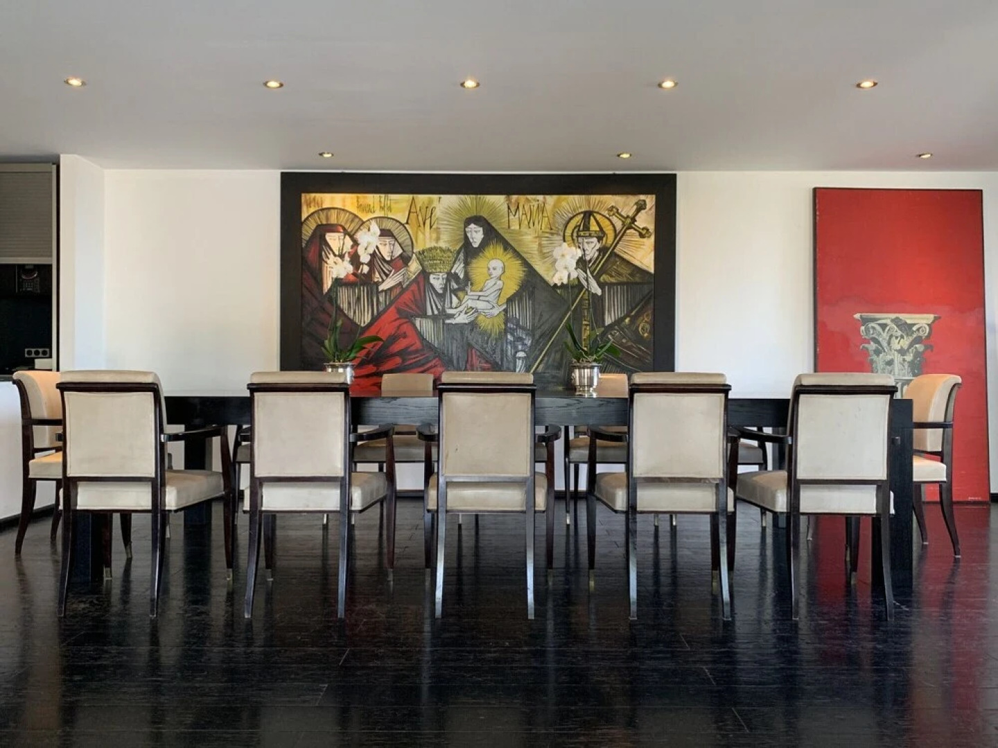 Luxury Villa Marathon