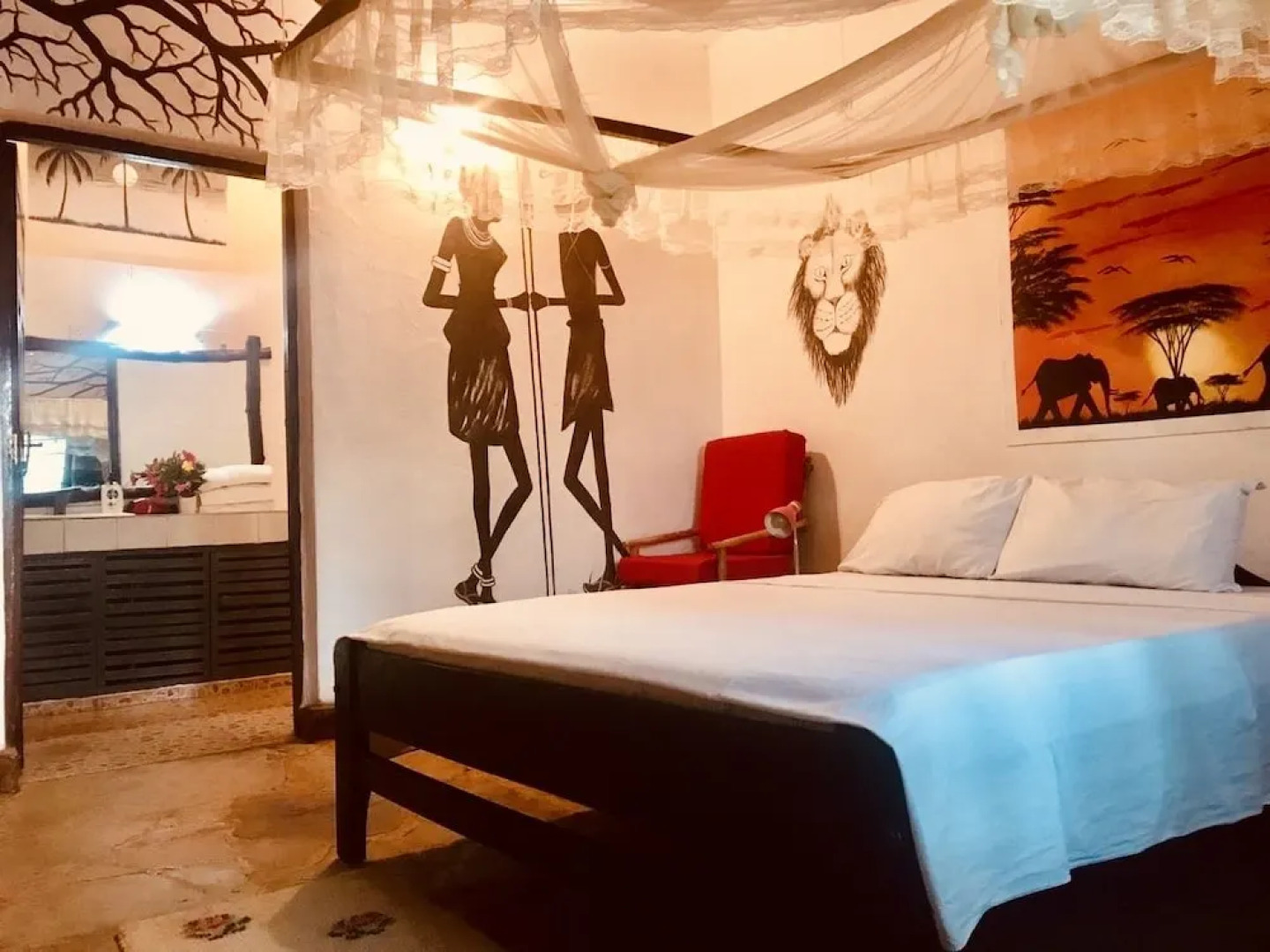 Villa Dora and Holly