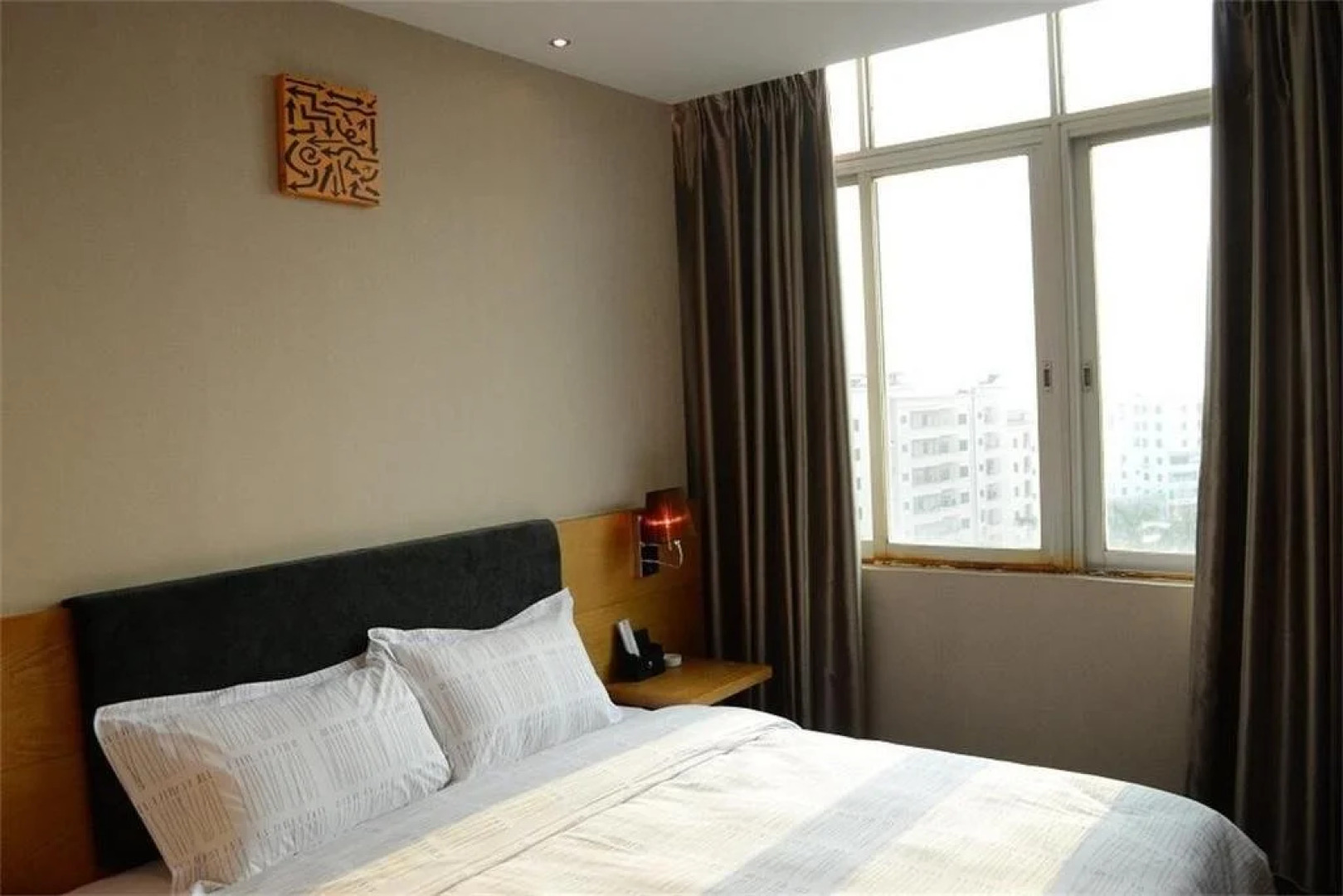 Gangtian Business Hotel