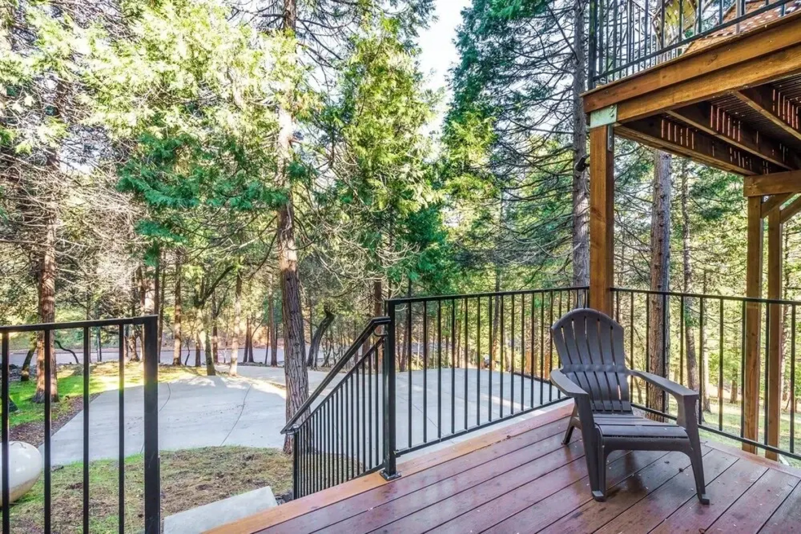 The Treetops - Beautiful Mountain Views Abound When You Stay at The Treetops by Yosemite Region Resorts
