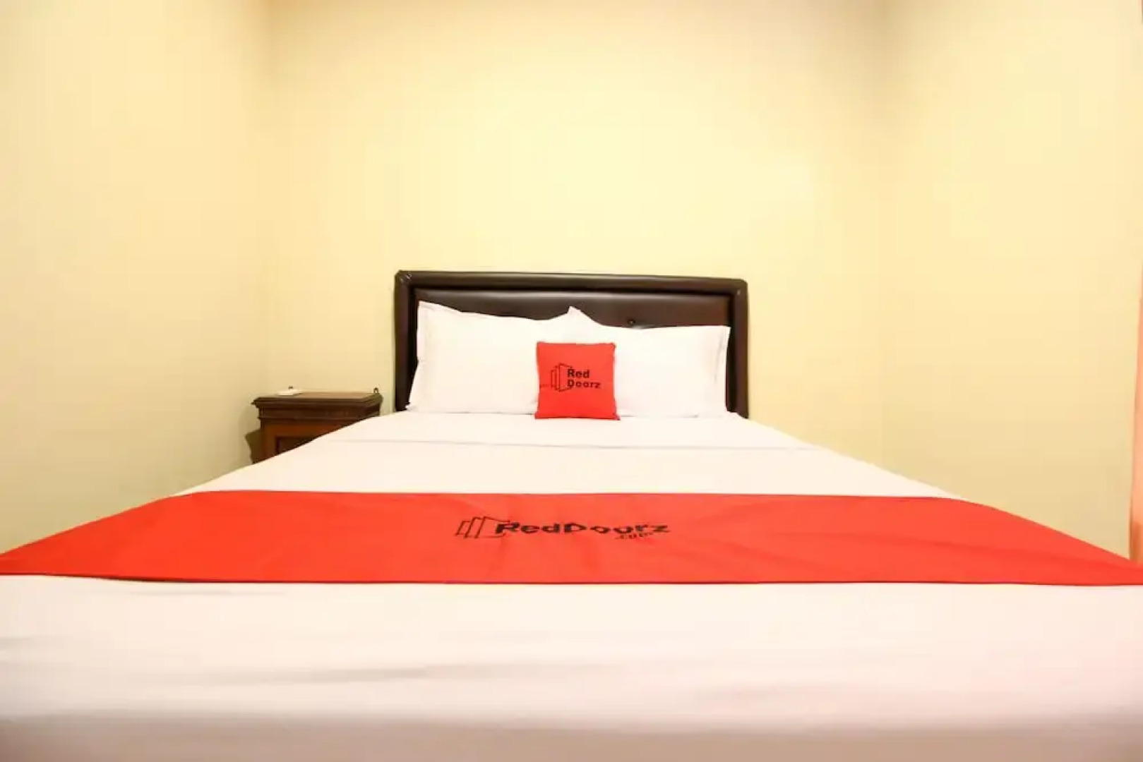 RedDoorz near Desa Wisata Kasongan