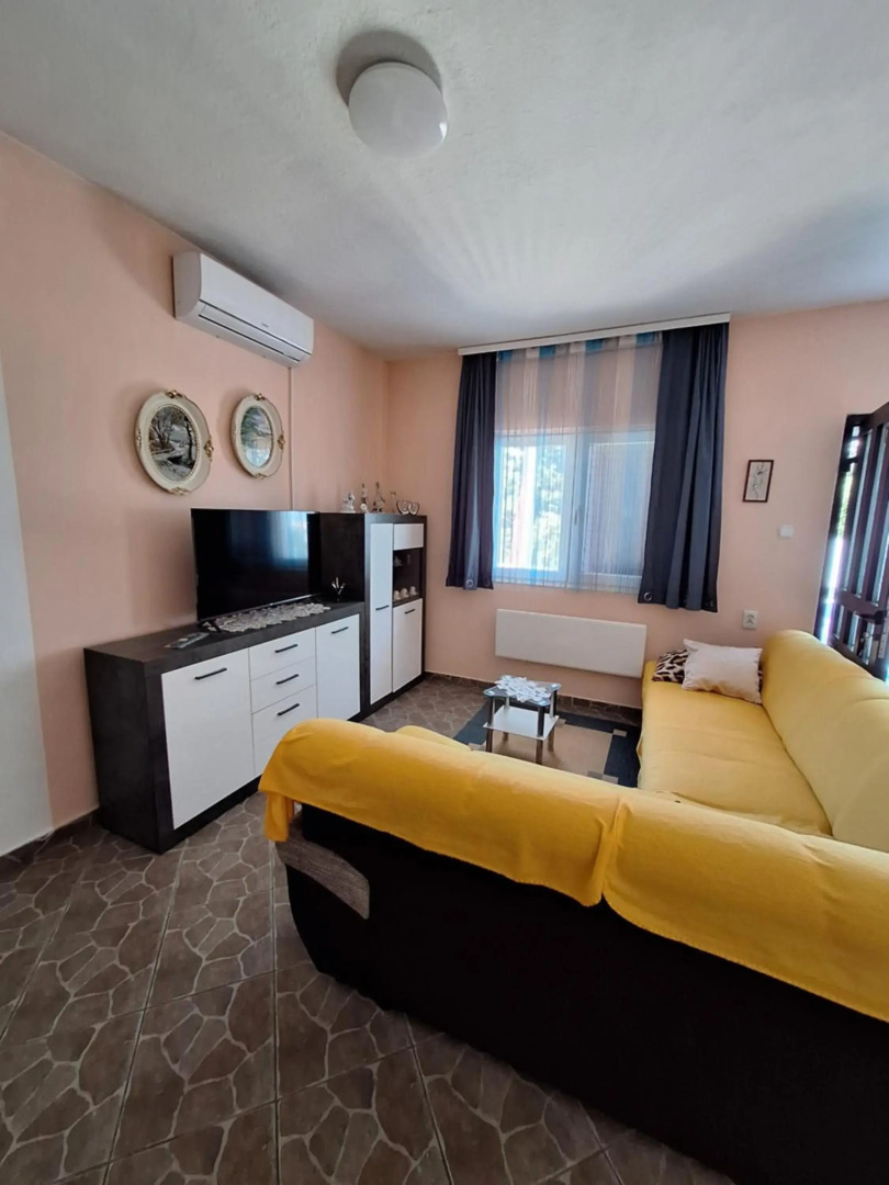 Villa Vesna, 70m from beach