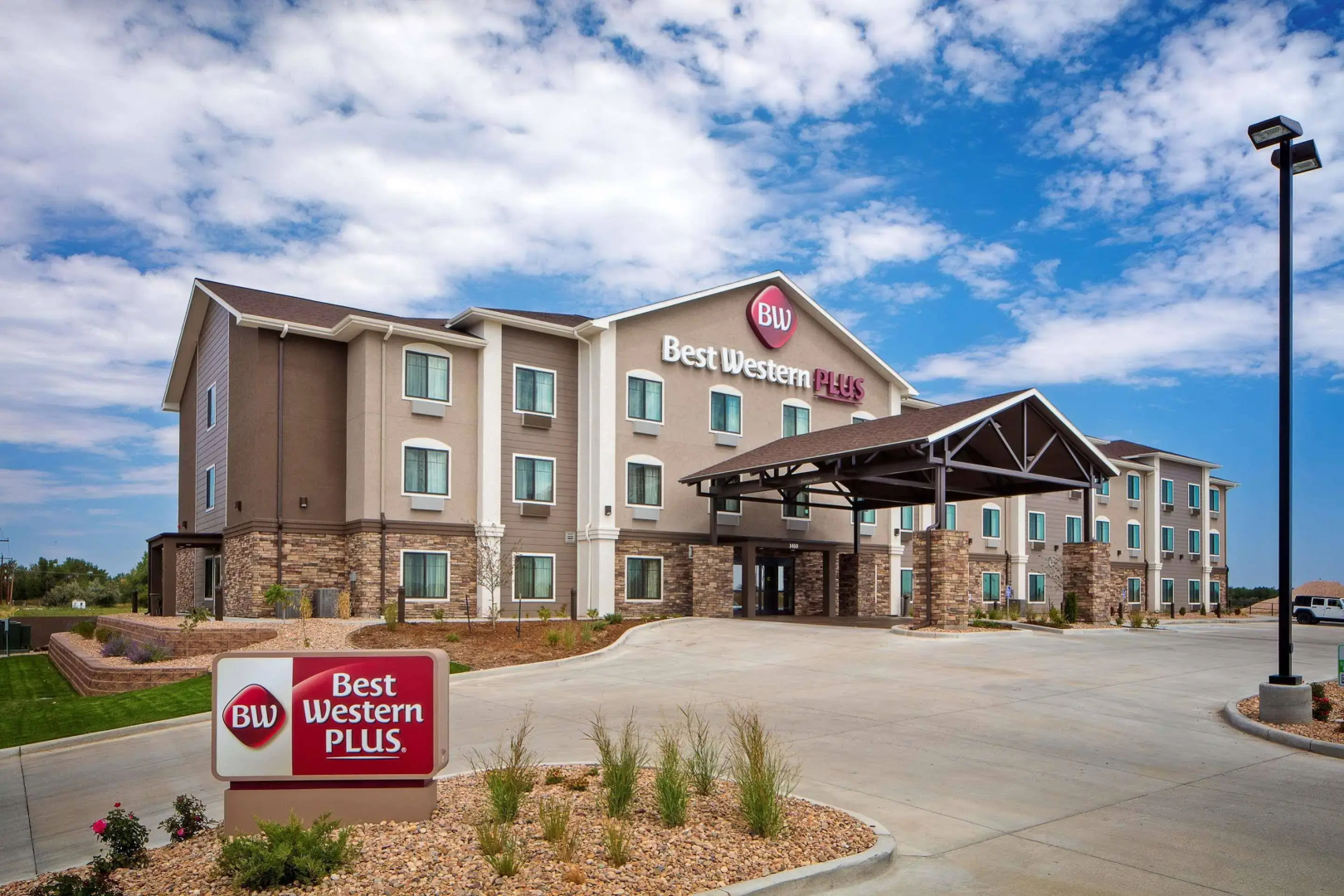 Best Western Plus Overland Inn
