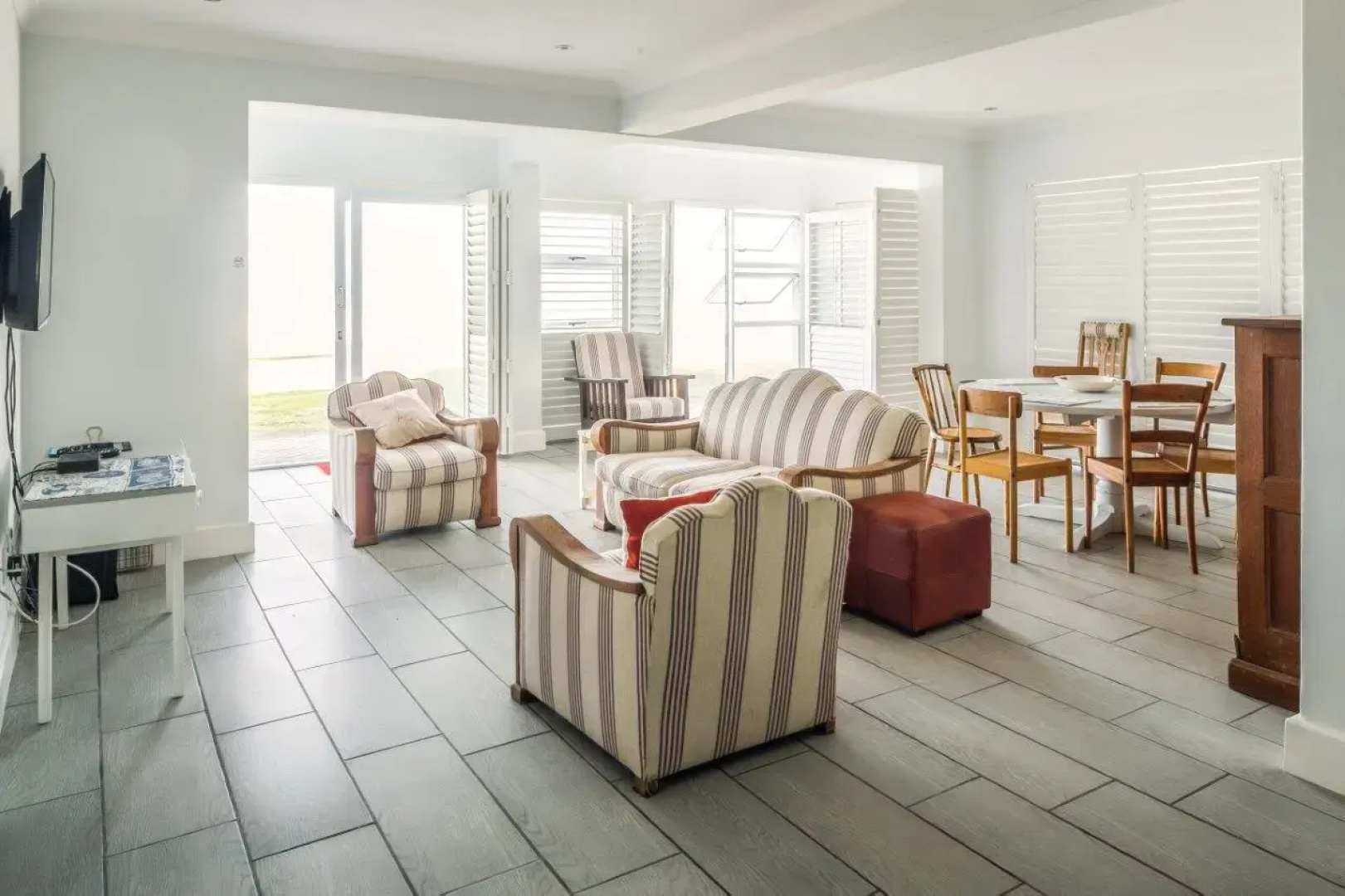 87 Marine Drive