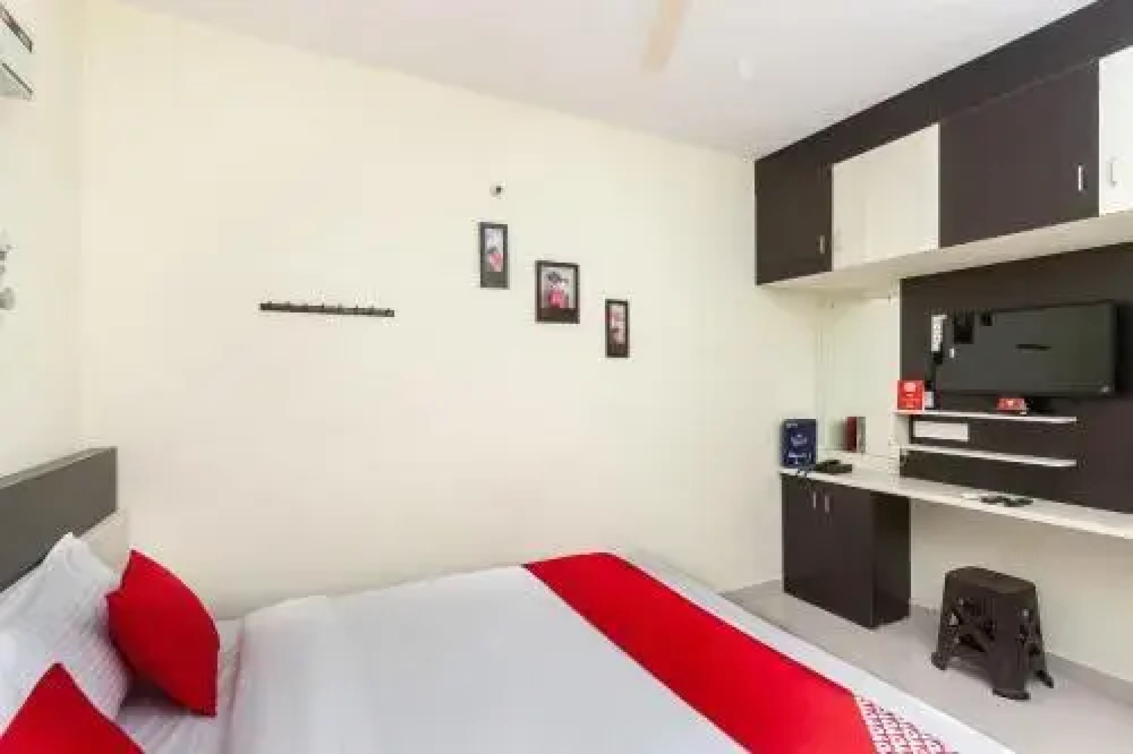 The Swarg Residence by OYO Rooms