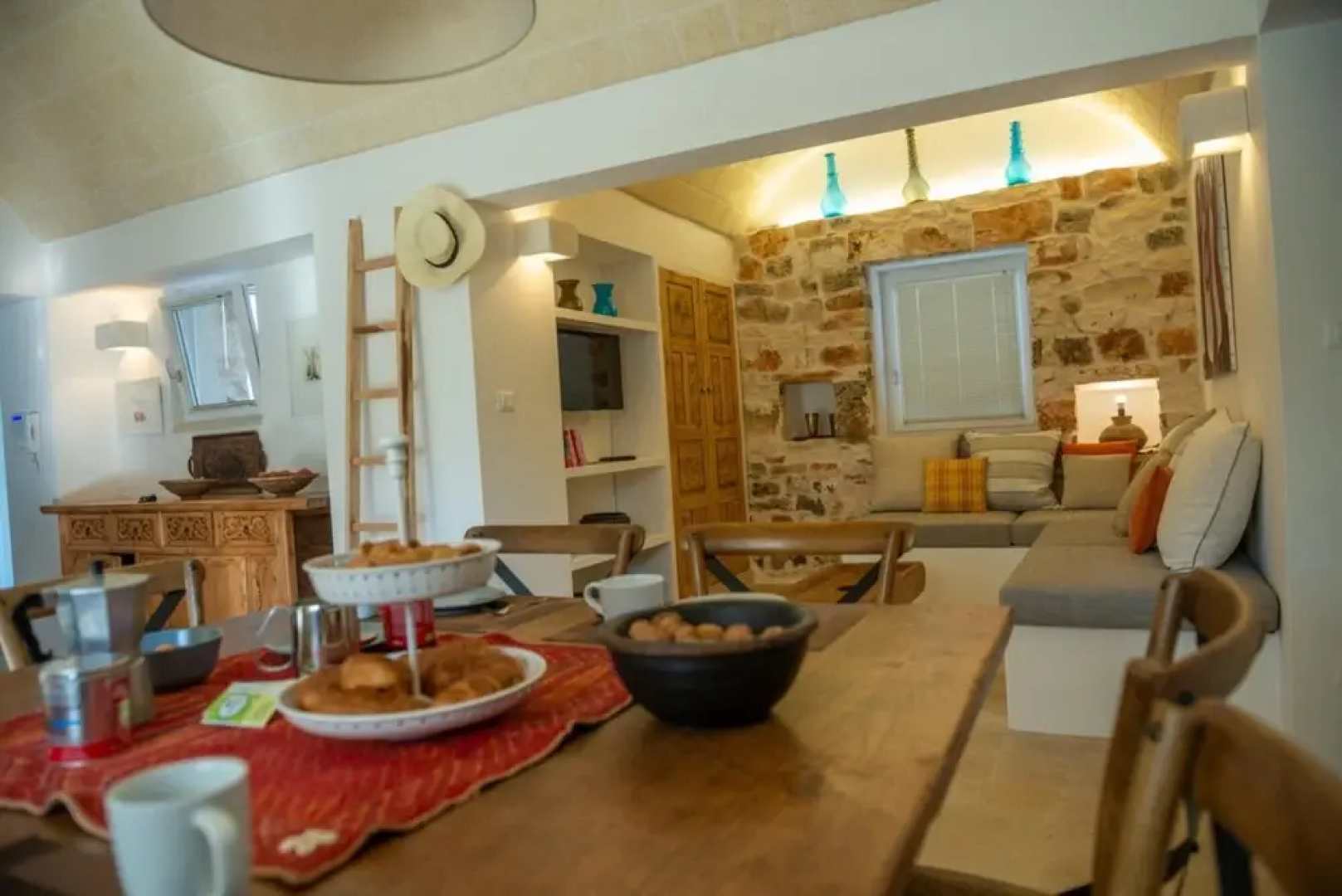 Traditional Trullo la Specchia