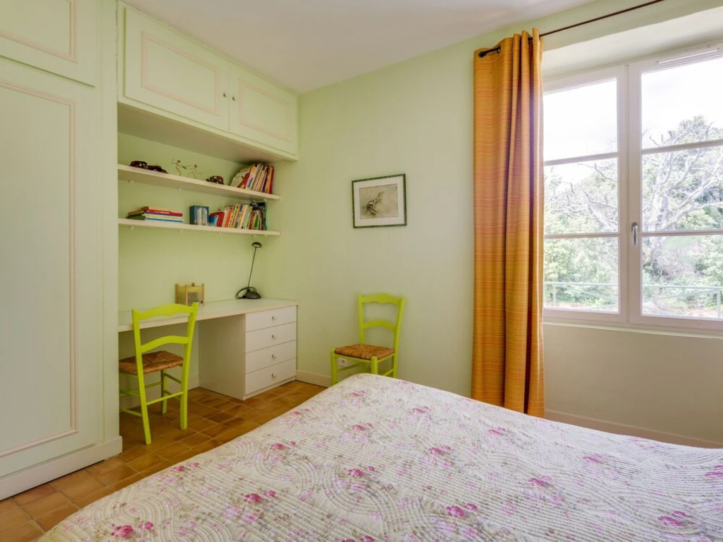 Secluded Holiday Home in Rustrel With Swimming Pool