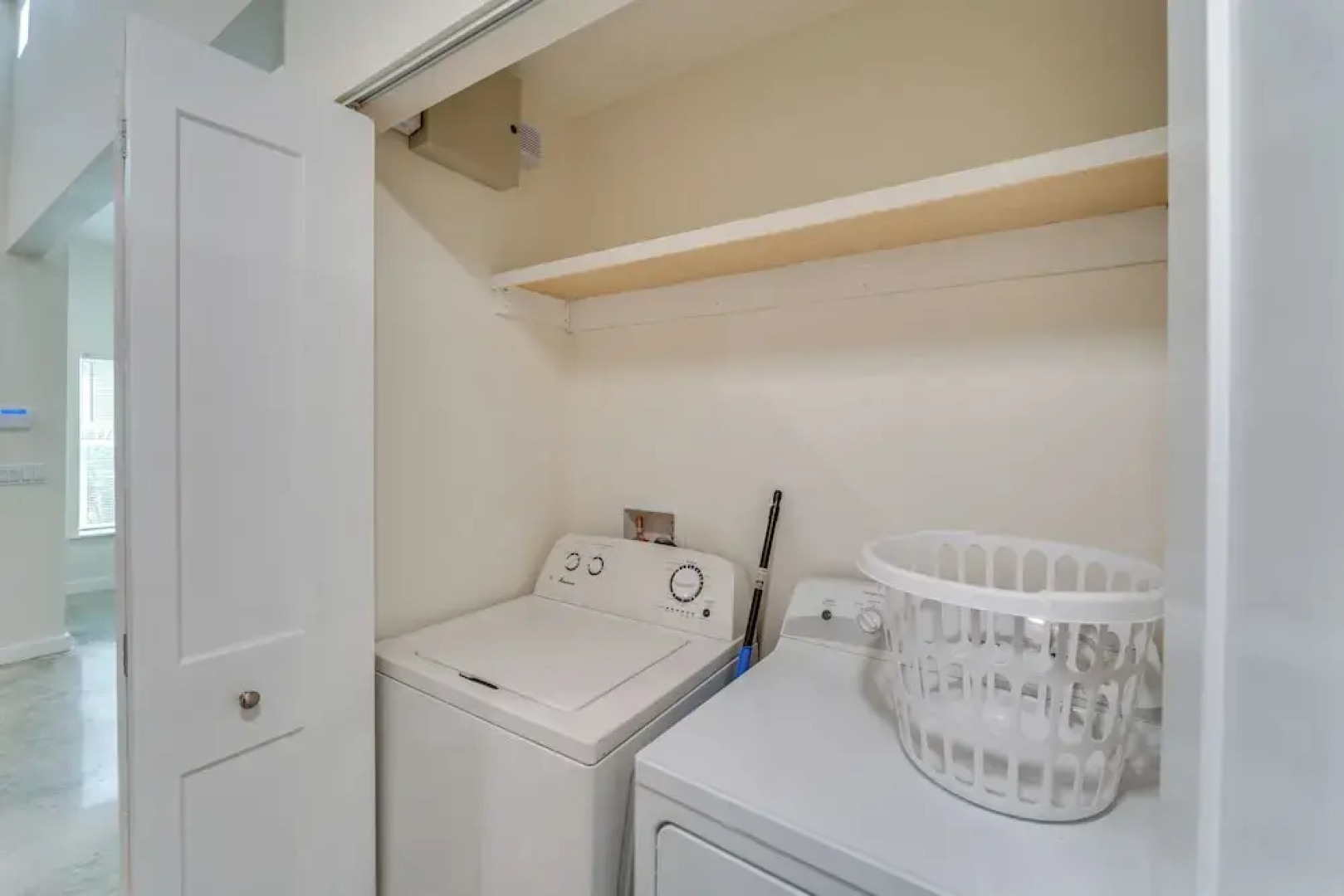 Daytona Beach Vacation Home ~ 4 Mi to Main St Pier