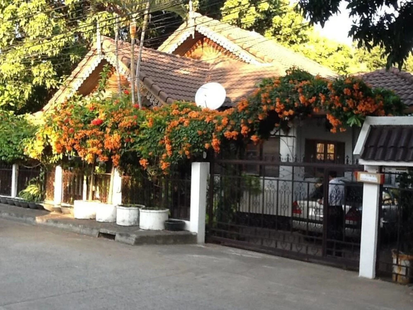 Near Train Guesthouse