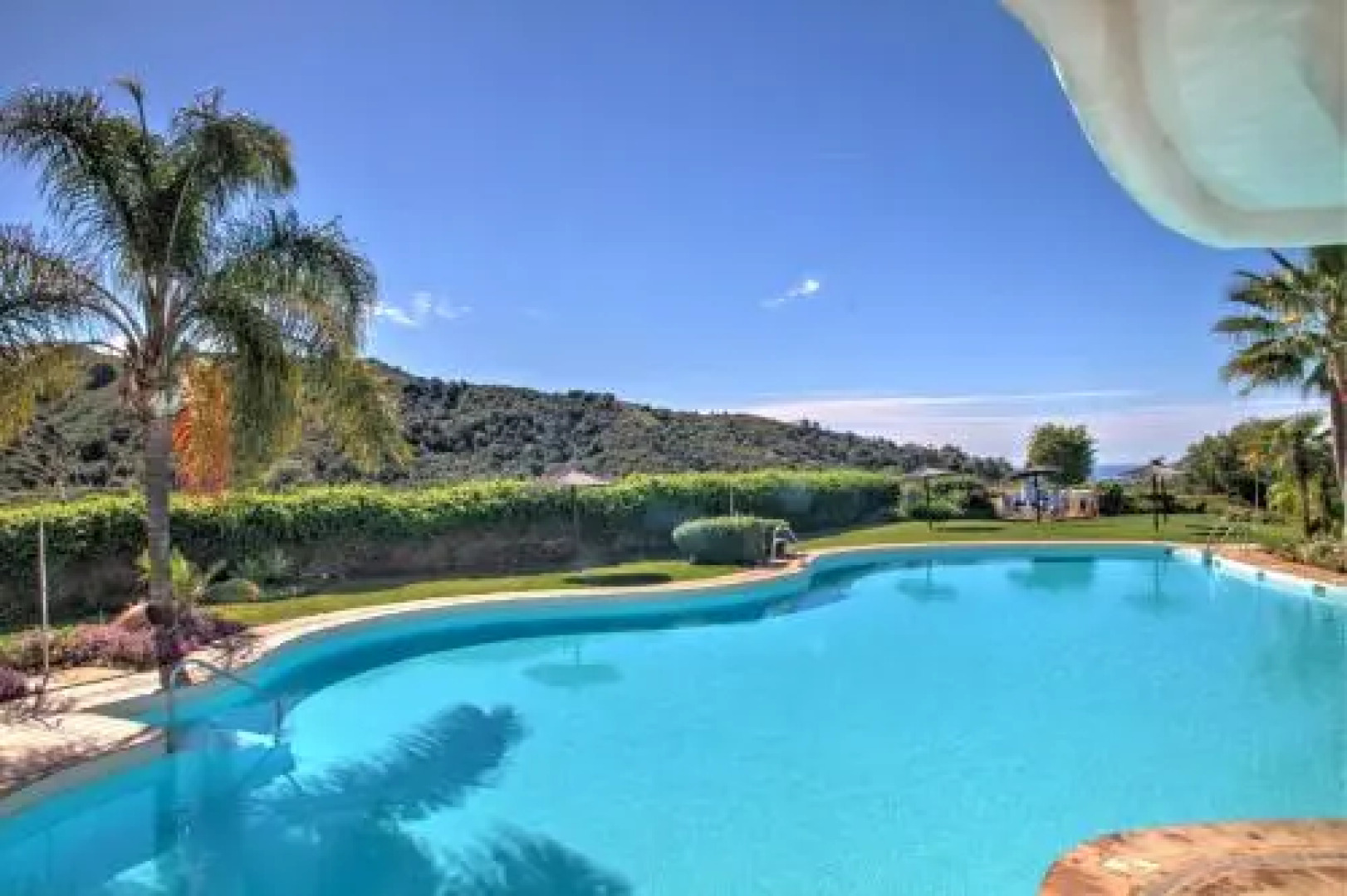 Penthouse with Sea Views