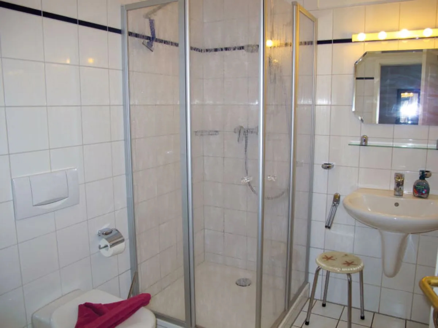 Apartment  Born 30110