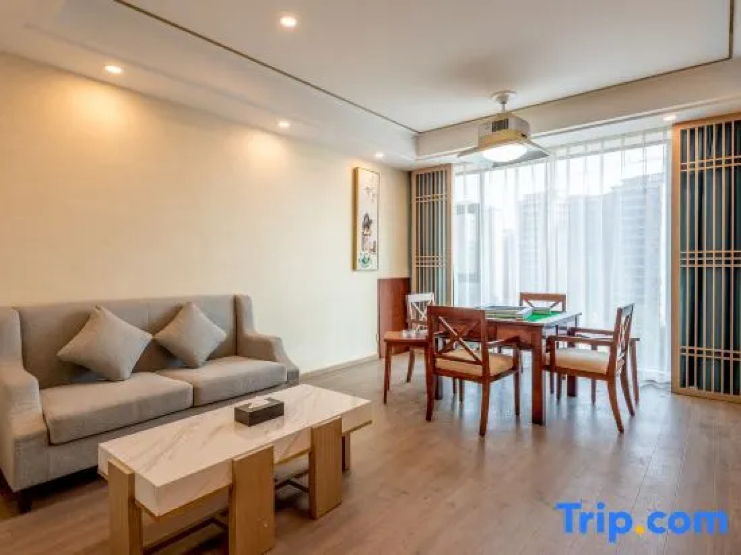 Yuankun Hot Spring Hotel