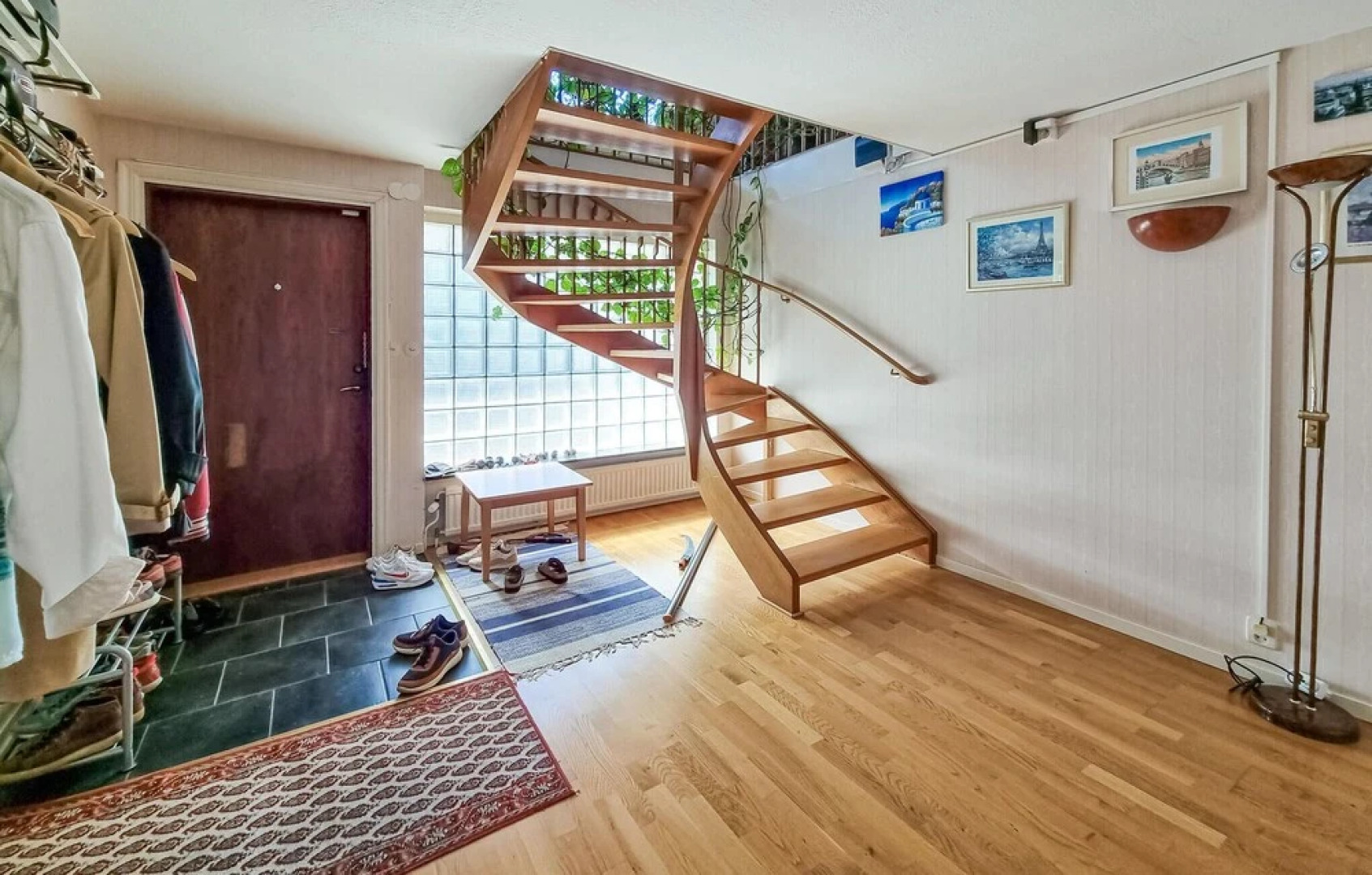 Nice Home in Västra Frölunda With Wifi and 3 Bedrooms