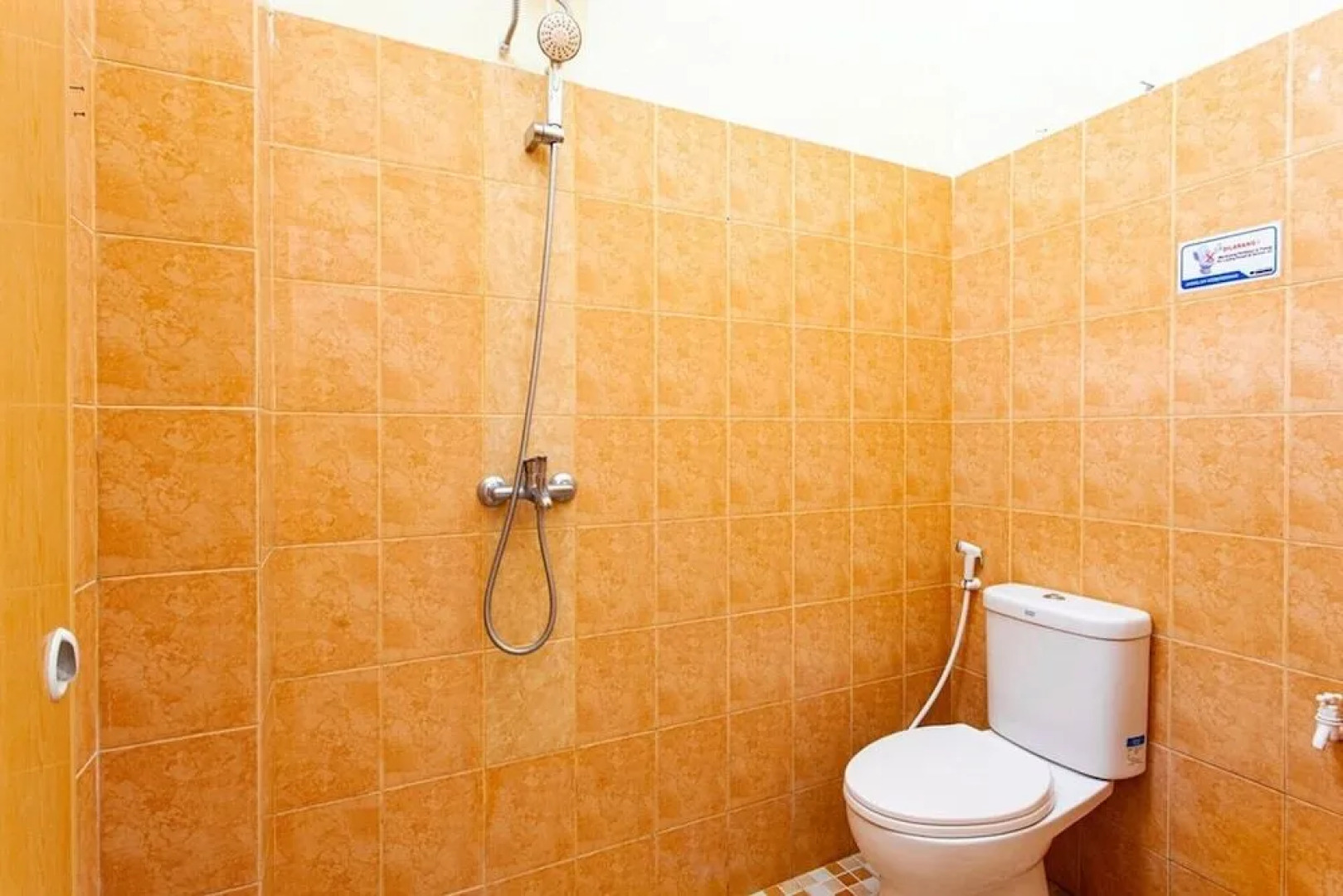 RedDoorz Syariah @ Jalan Letda Sujono Tembung