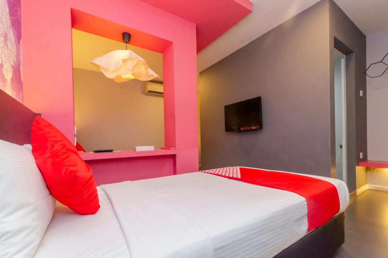 Rooms Boutique Hotel