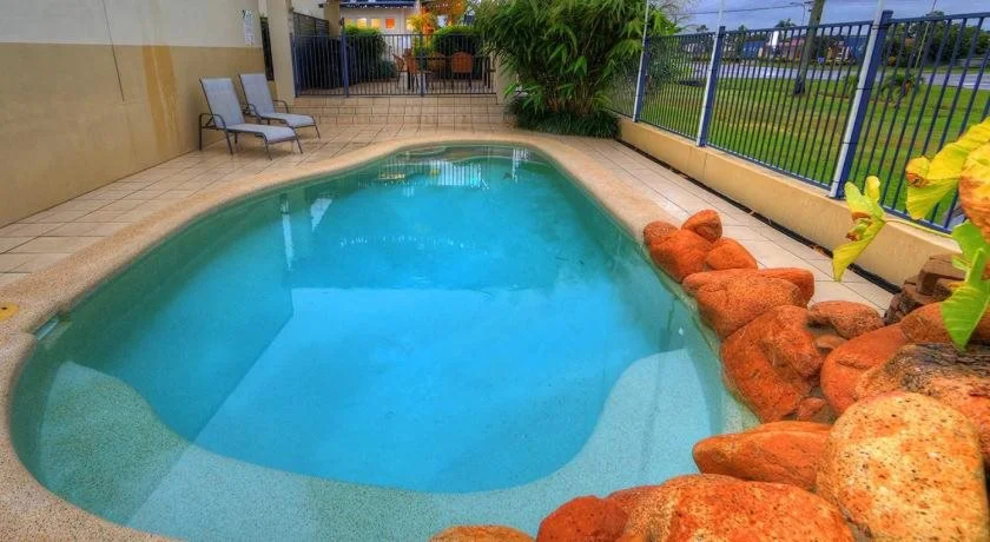 Tropixx Motel & Restaurant