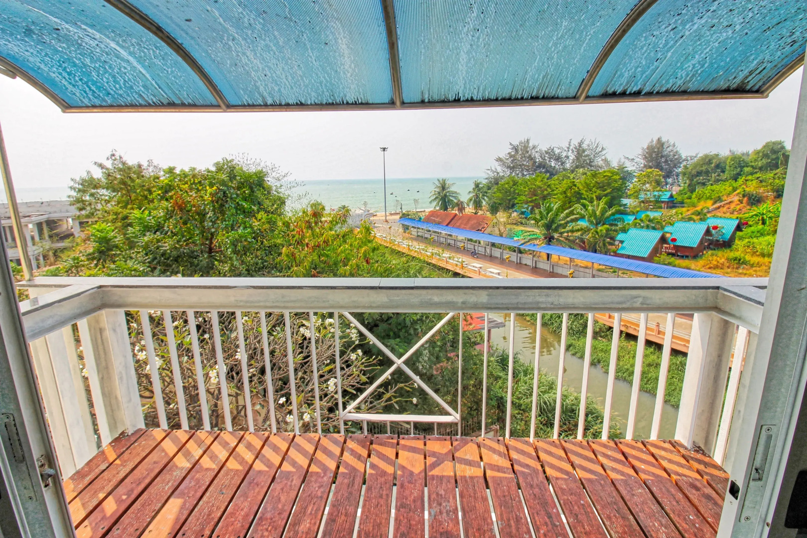 Cliff & Beach Villas