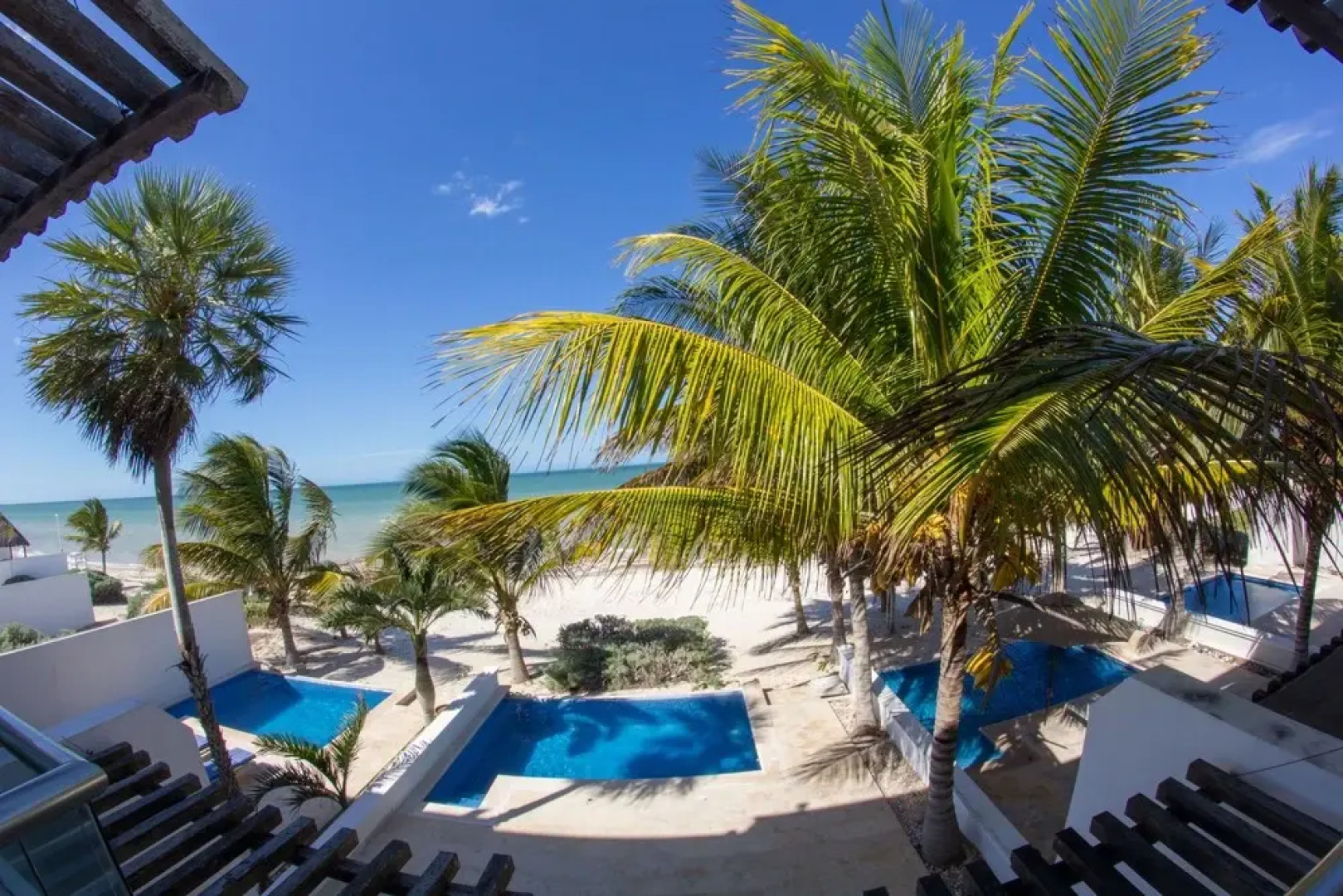 Piña Beach House in San Benito Beach