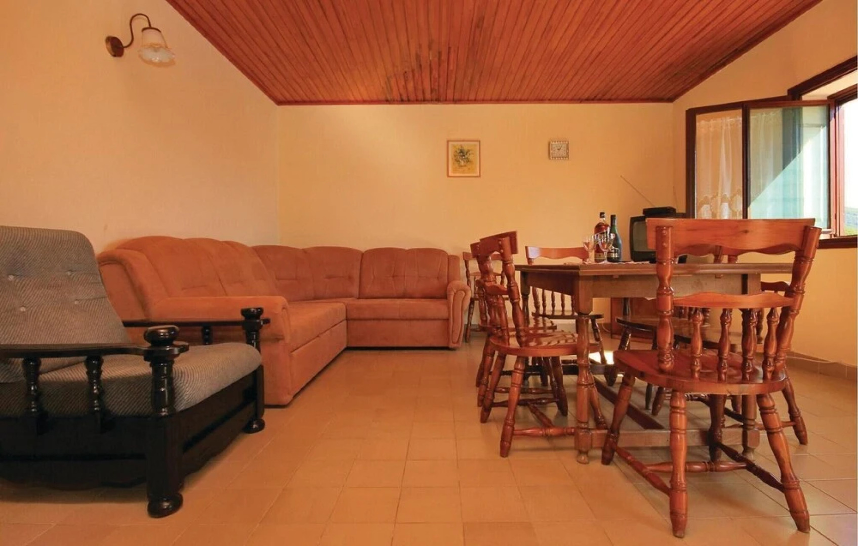 Amazing Home in Prizba With Wifi and 7 Bedrooms