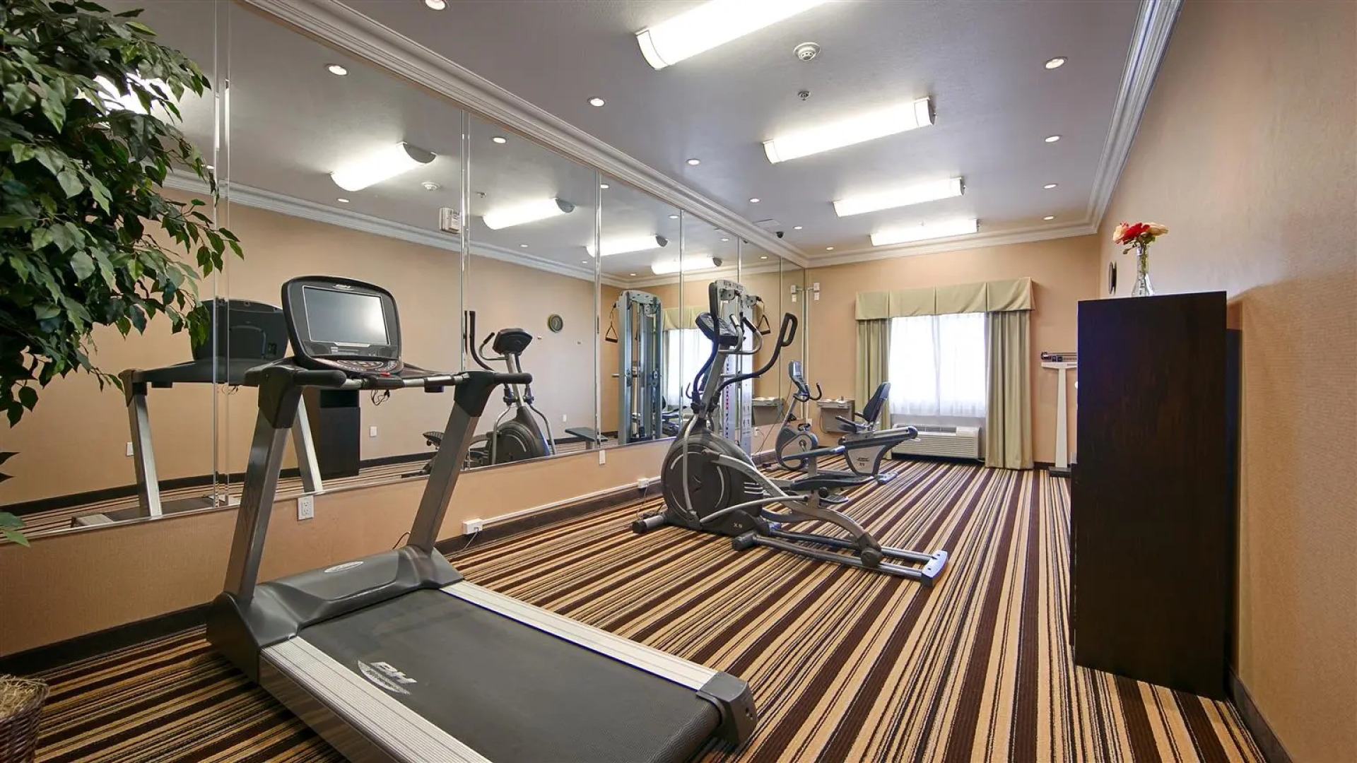 Best Western Plus Wasco Inn & Suites