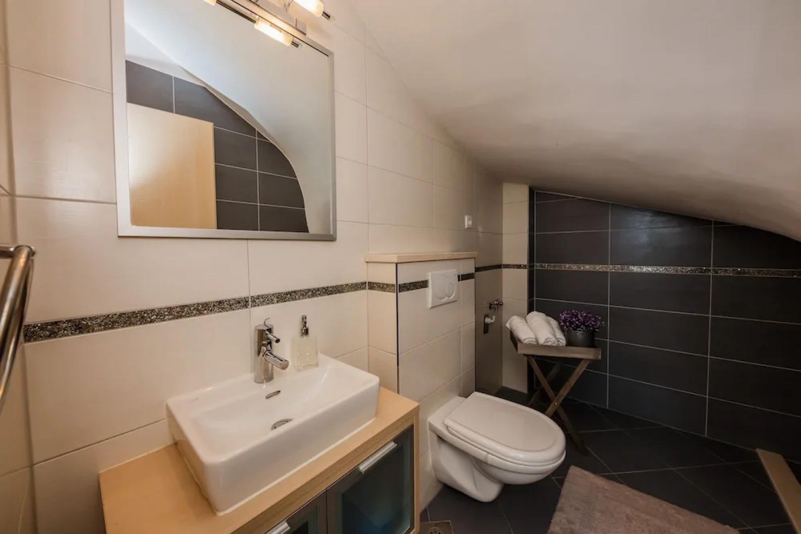 Luxury Secluded Villa w. Pool, Jacuzzi and Garden