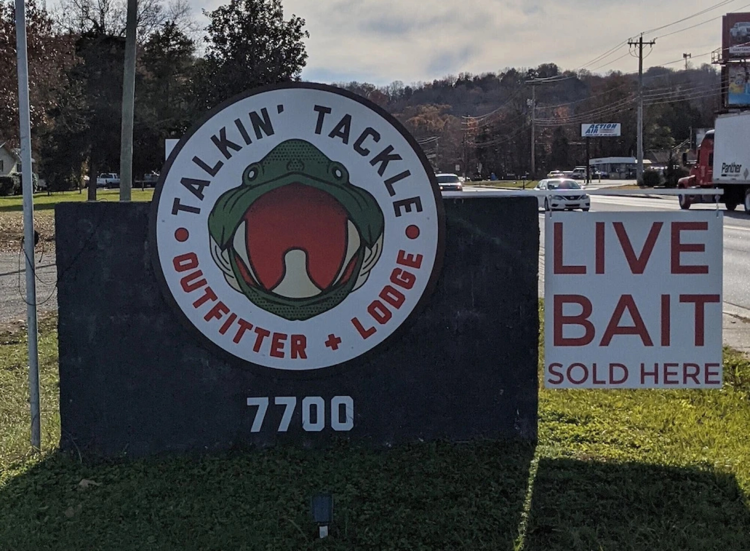 Talkin Tackle Outfitter and Lodge