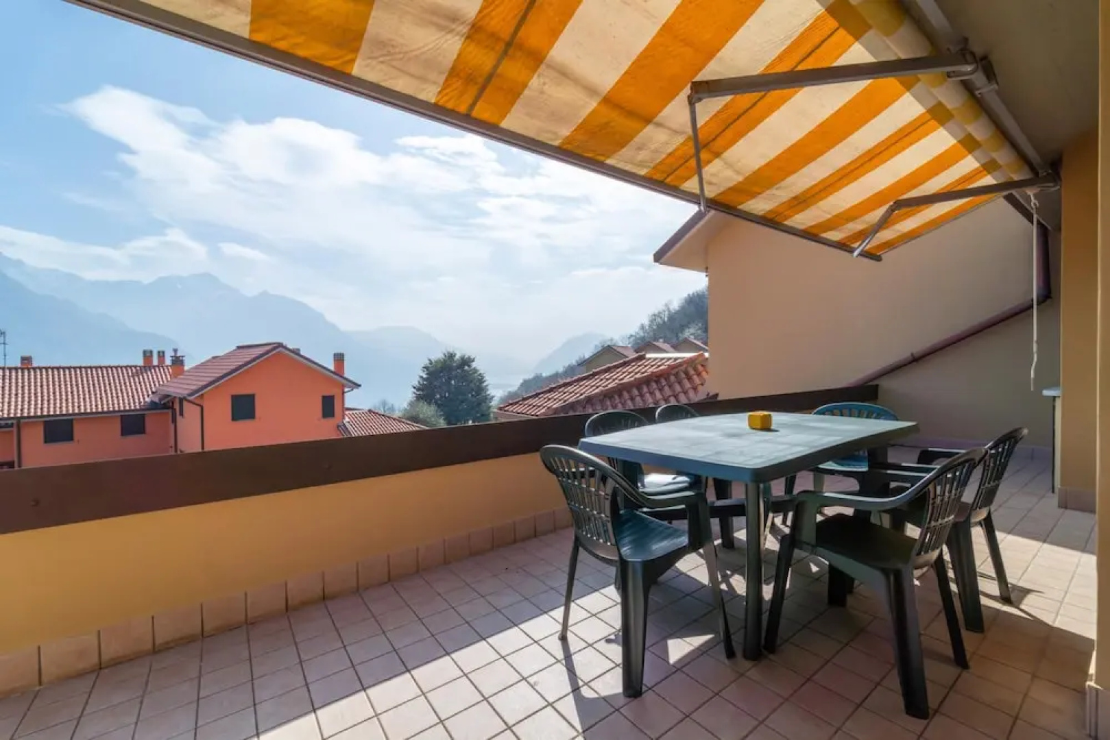 Marigold Apartment by Wonderful Italy