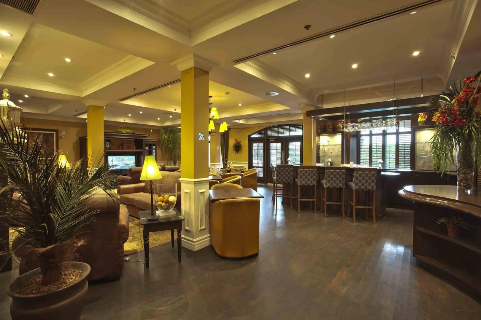 Le St-Martin Hotel & Suites Laval