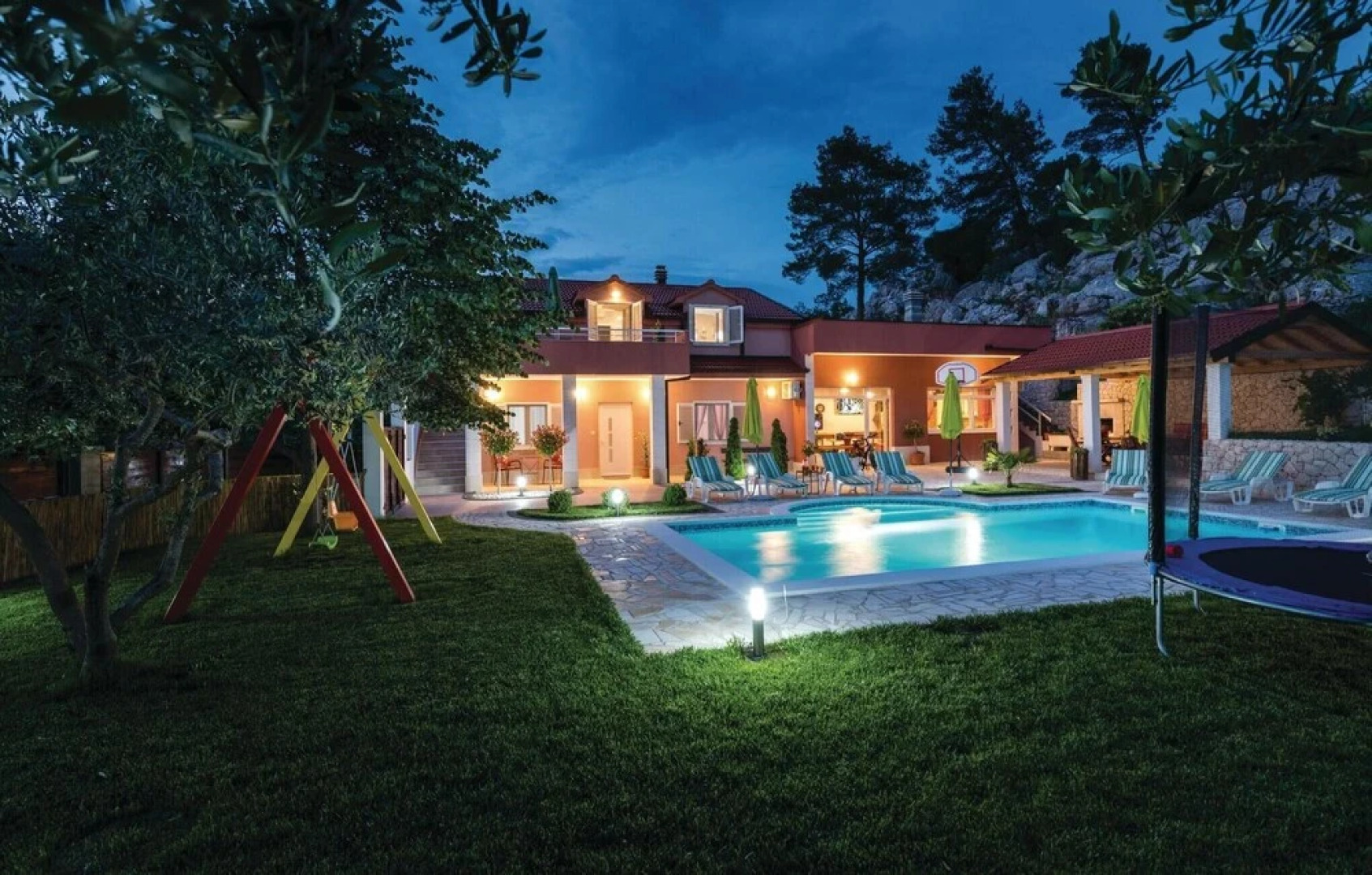 Stunning Home in Bacina With 4 Bedrooms, Wifi and Outdoor Swimming Pool