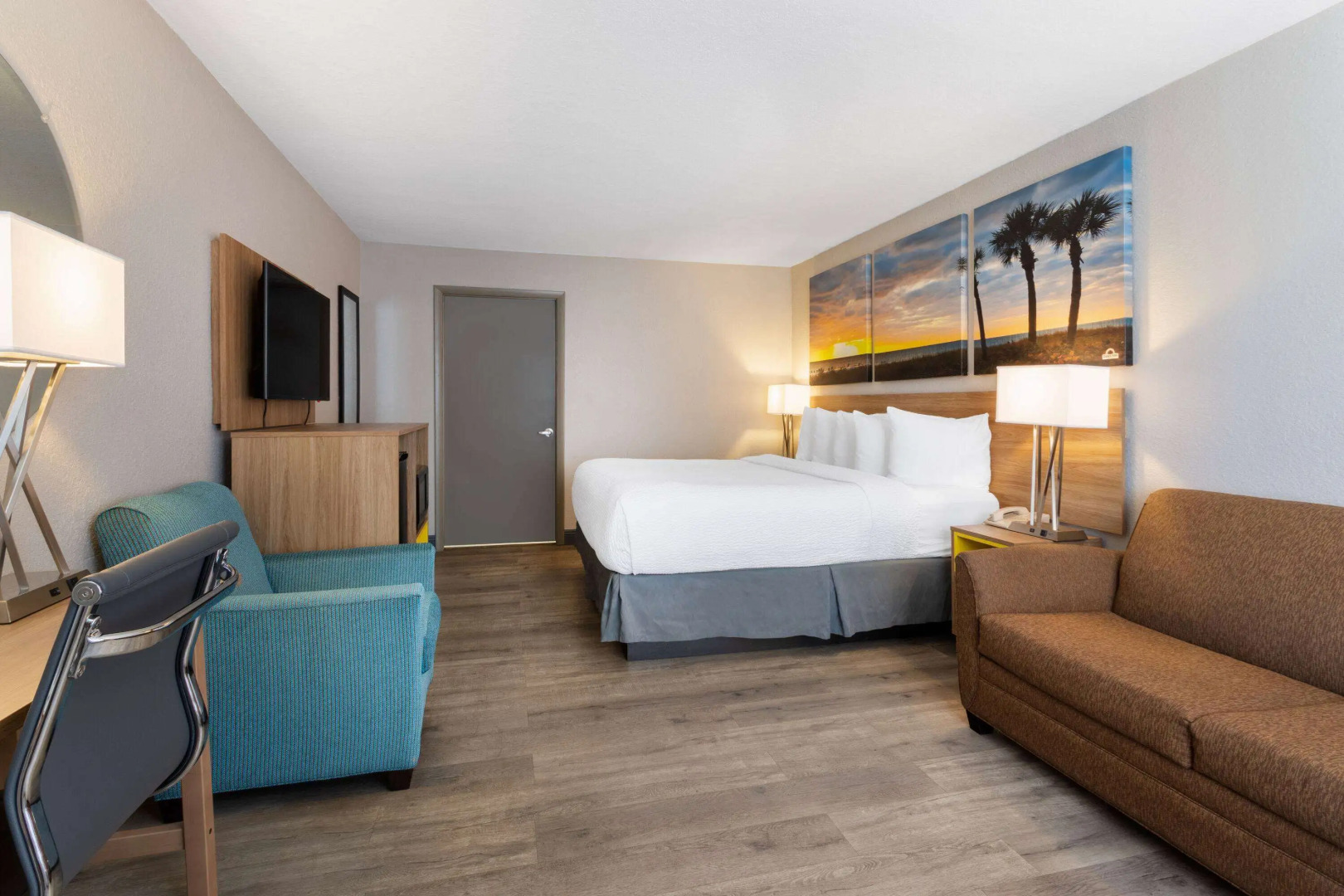 Days Inn by Wyndham Titusville Kennedy Space Center