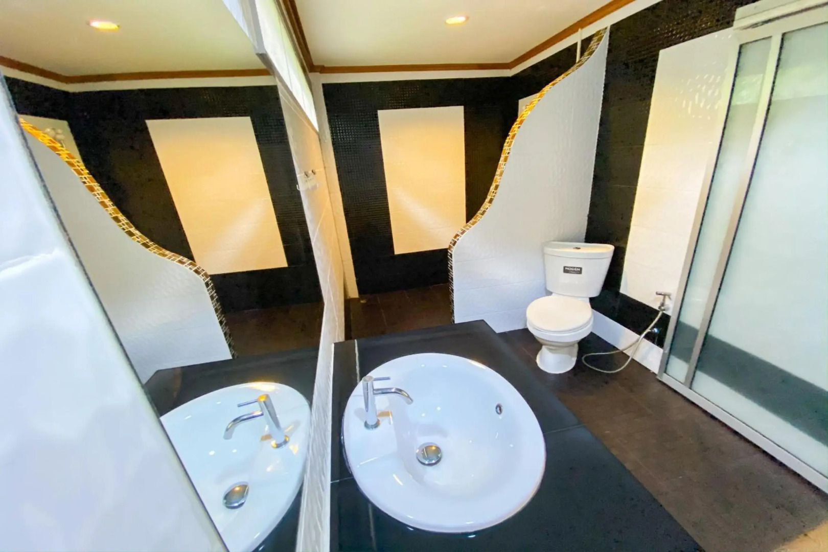 Koh Kood Far East Resort