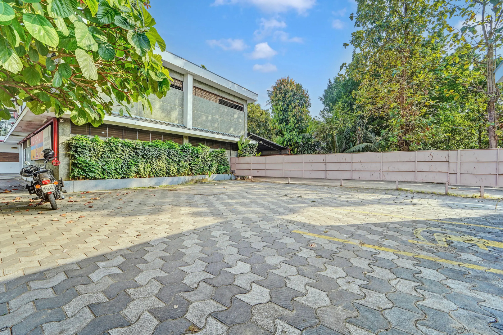 Super Collection O Kalady Near Airport