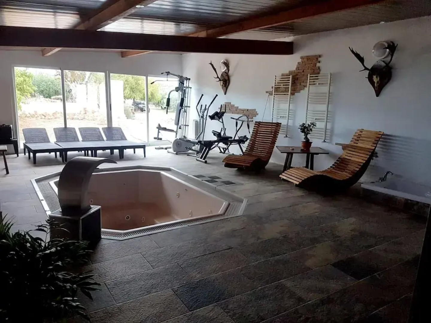 Apartment With 4 Bedrooms in Fontanar, With Wonderful Mountain View, Private Pool, Enclosed Garden - 200 km From the Slopes