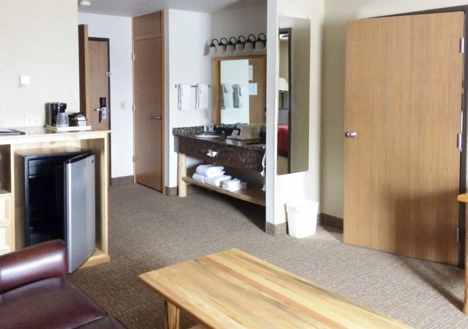 Antler Lodge - Gardiner MT
