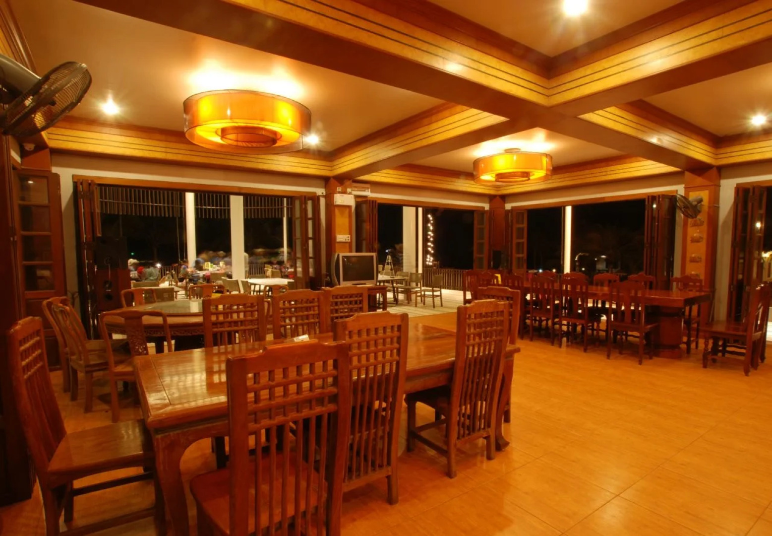 Bansaithong Beach Resort