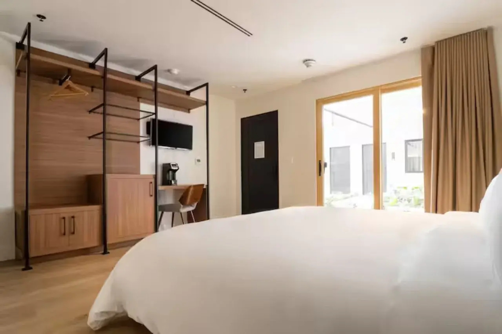 The Lum Hotel Los Angeles Stadium District