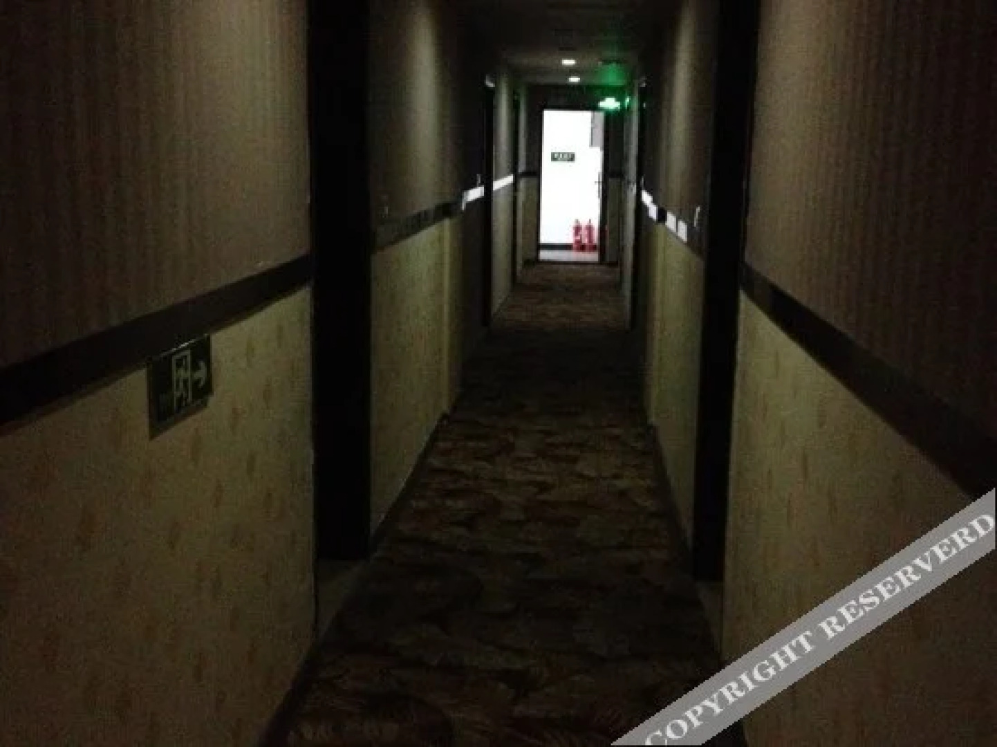 Ziyouren Holiday Hotel (Zhashui Passenger Terminal Branch)