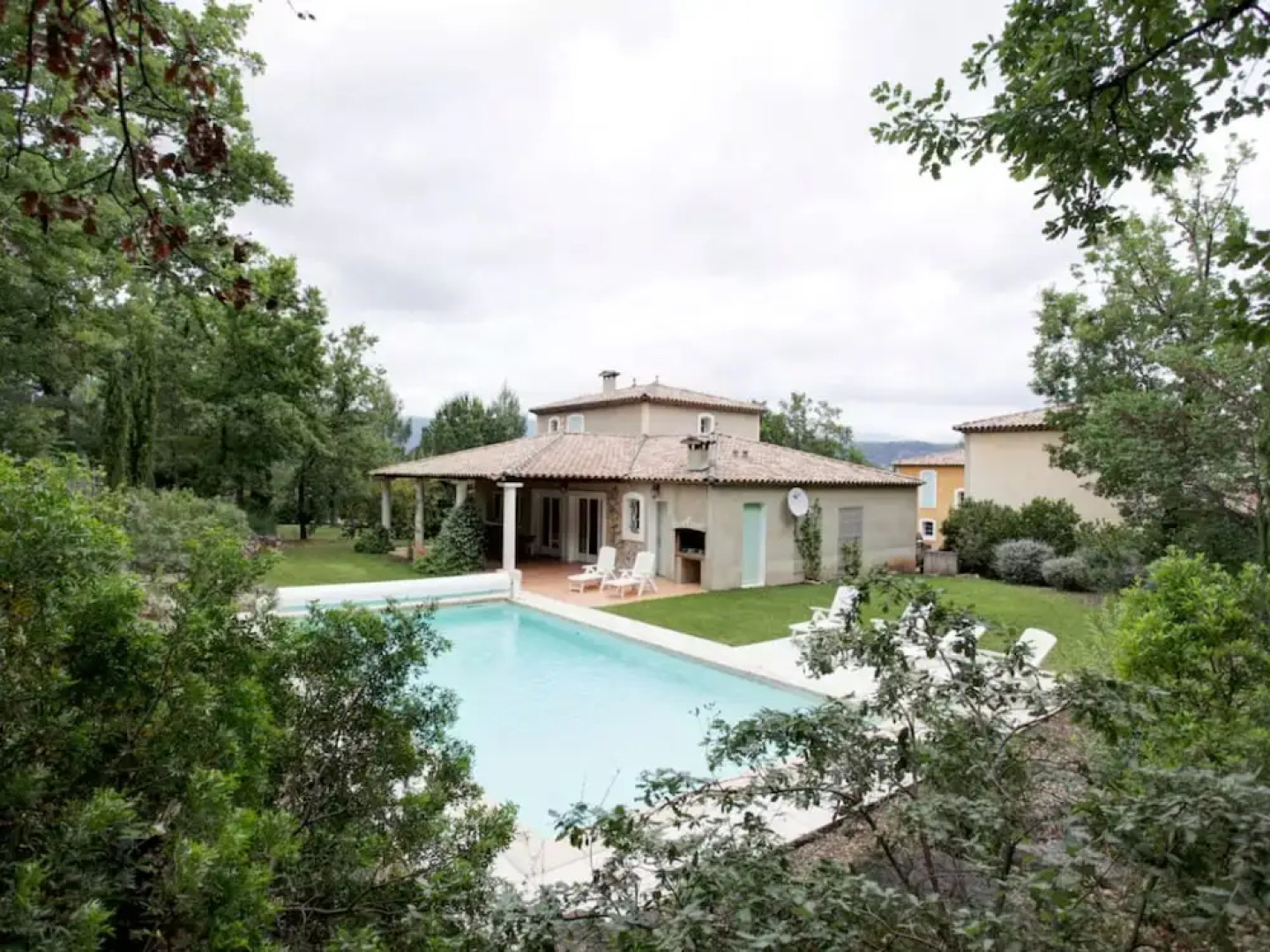 Stylish Villa With Private Pool, Charging Station and air Conditioning in Holiday Park Near Fayence