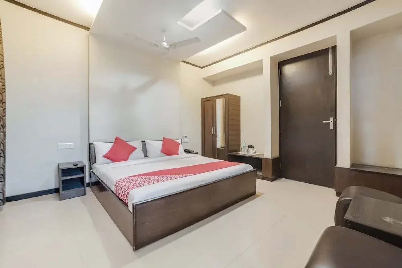 Wind Cross By OYO Rooms