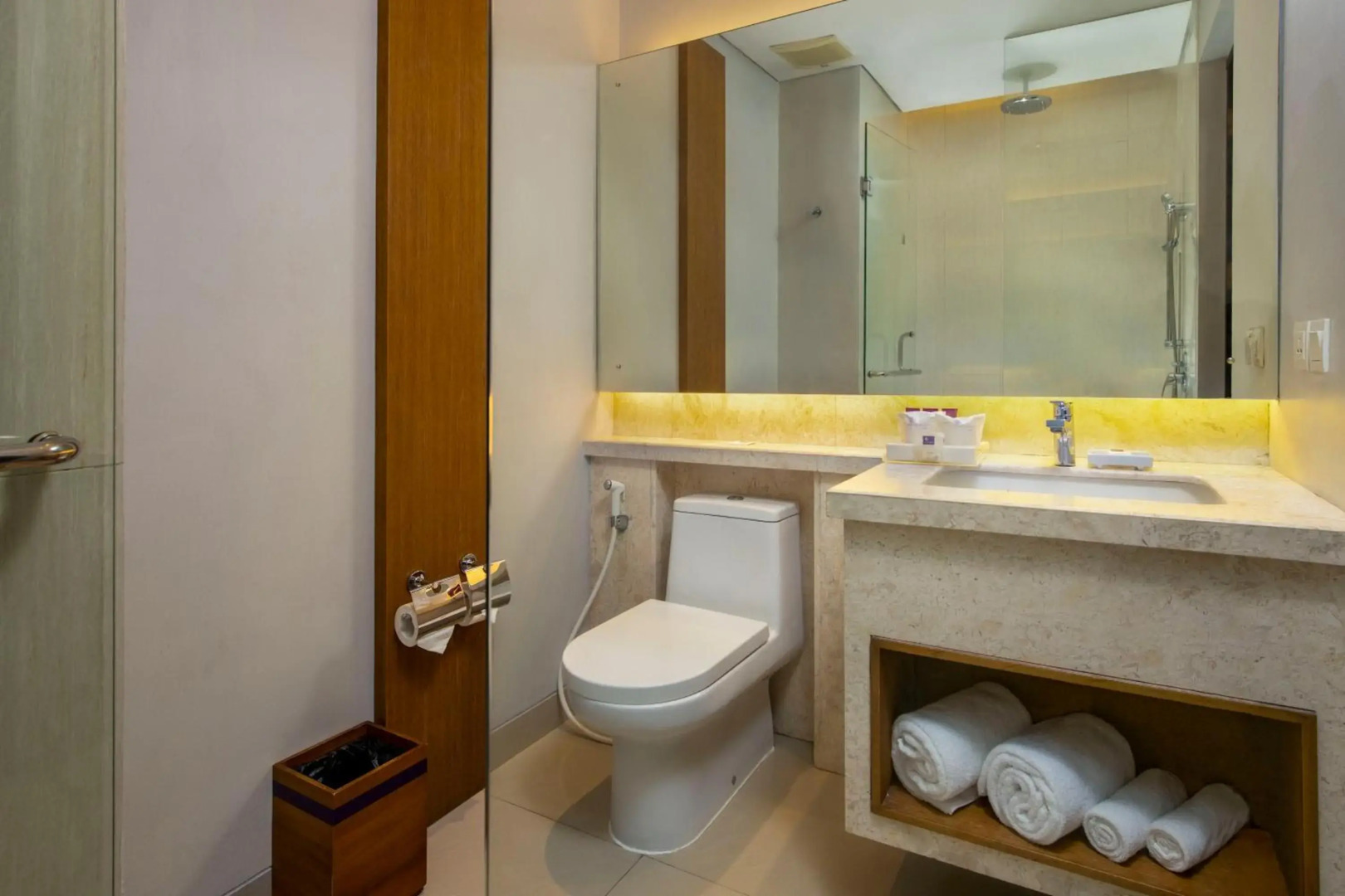 Отель Truntum Kuta