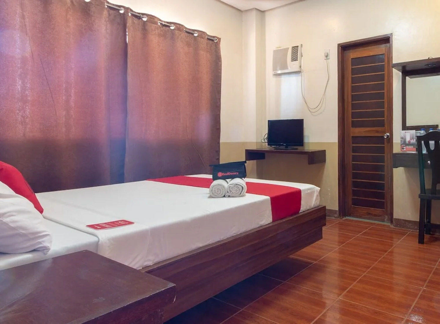 RedDoorz near Manlurip Rotonda Tacloban