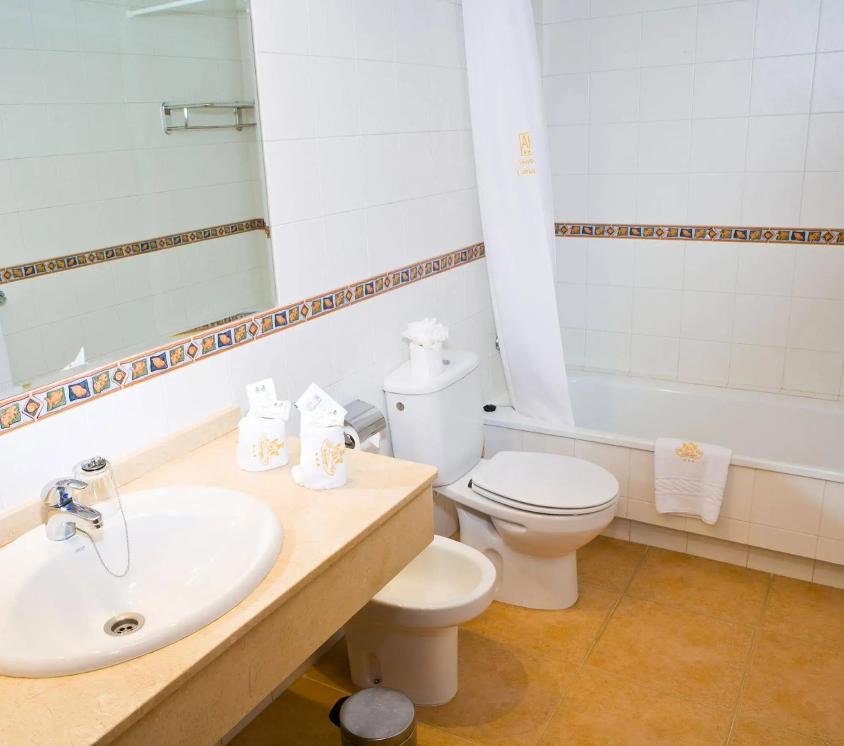 ApartHotel Punta Cabicastro