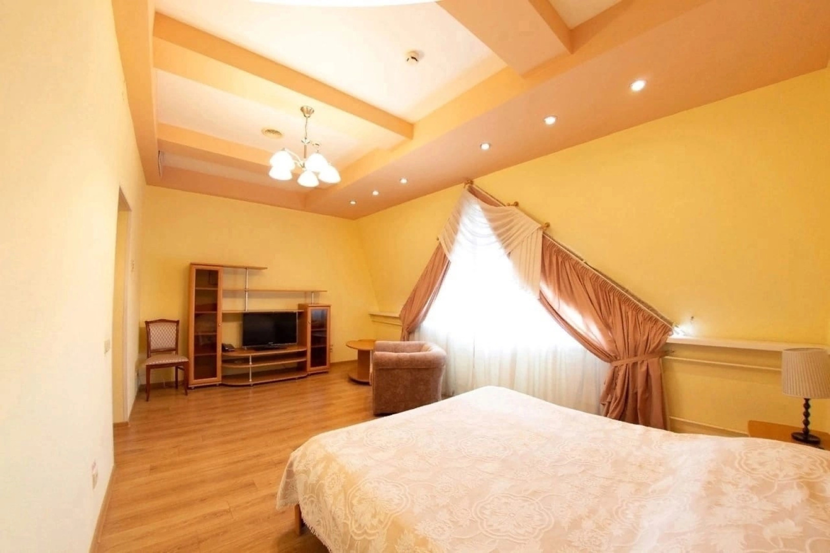 Avrora otel' Prokop'evsk