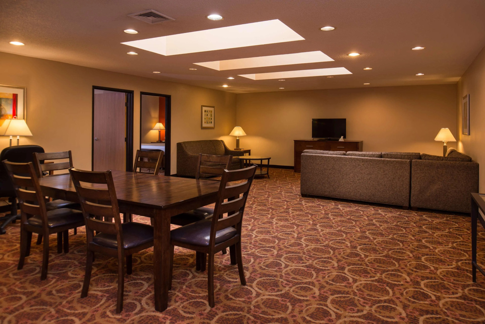 Best Western Ambassador Inn & Suites