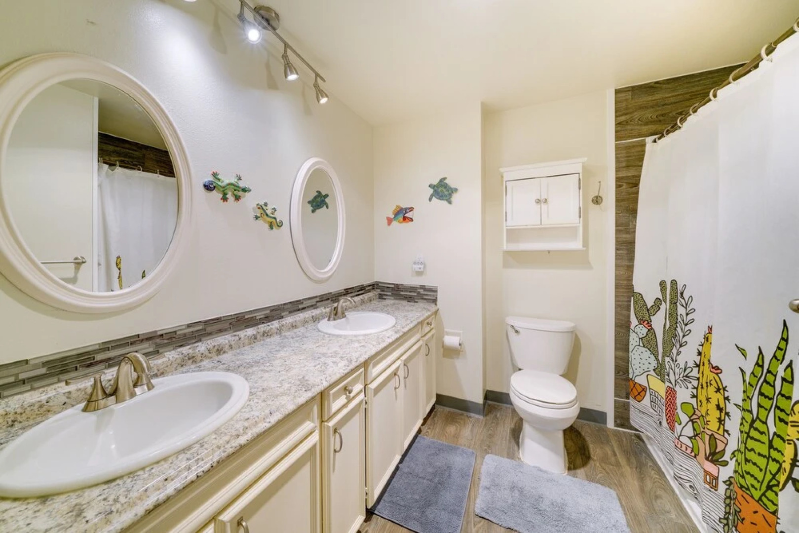 Vancouver Vacation Rental ~ 16 Mi to Portland!