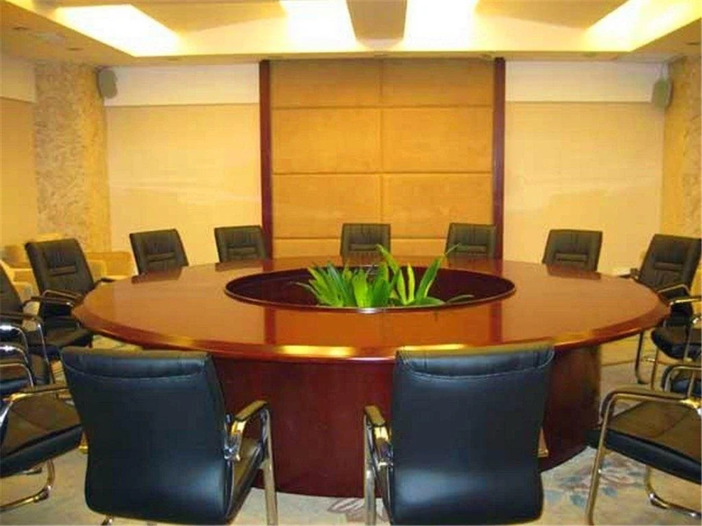 Huayu International Hotel