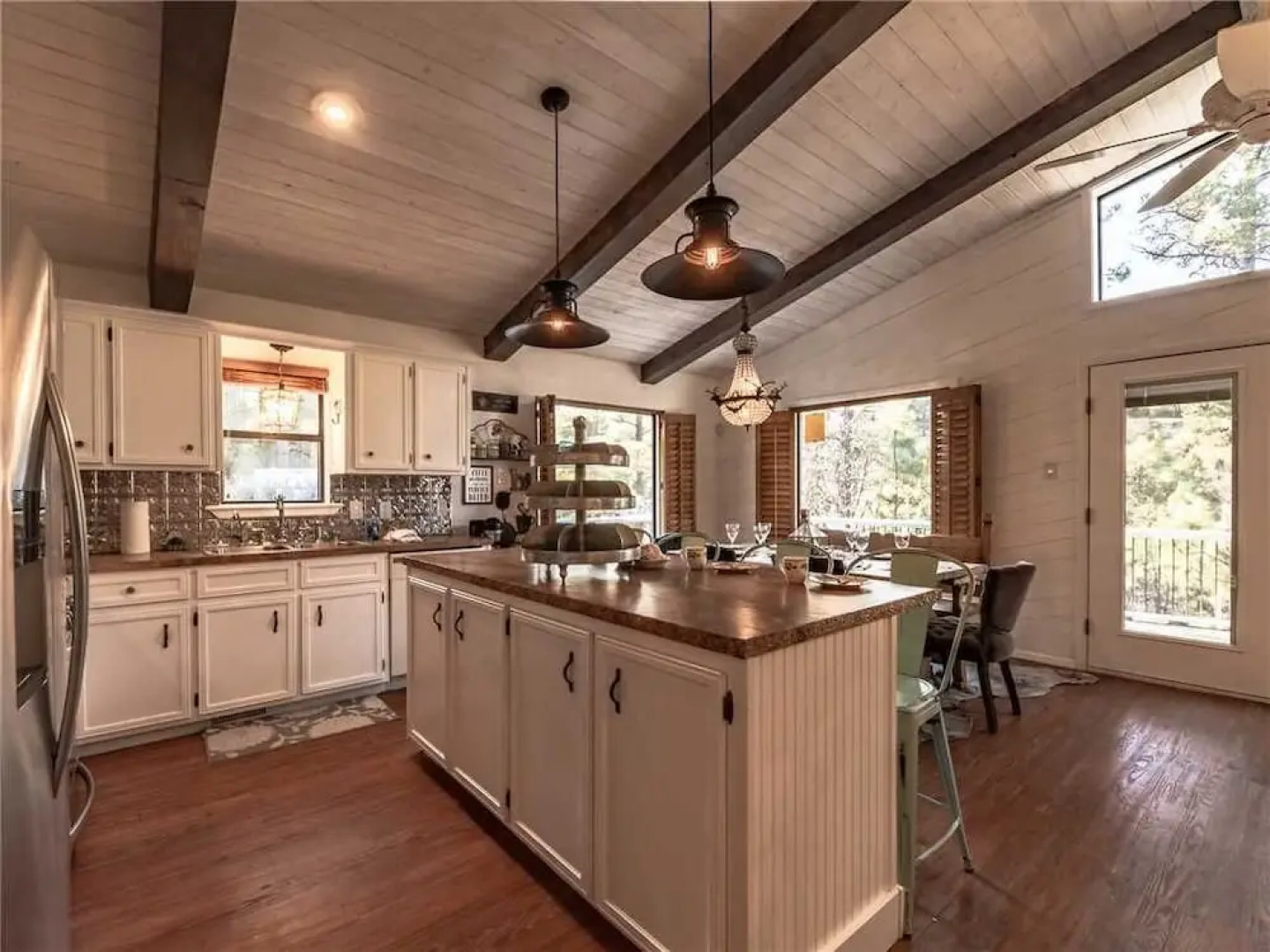 Bella Luna Cottage - Three Bedroom Cabin