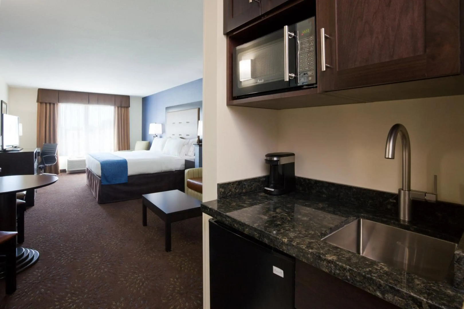 Holiday Inn Express Hotel & Suites Fort Dodge by IHG